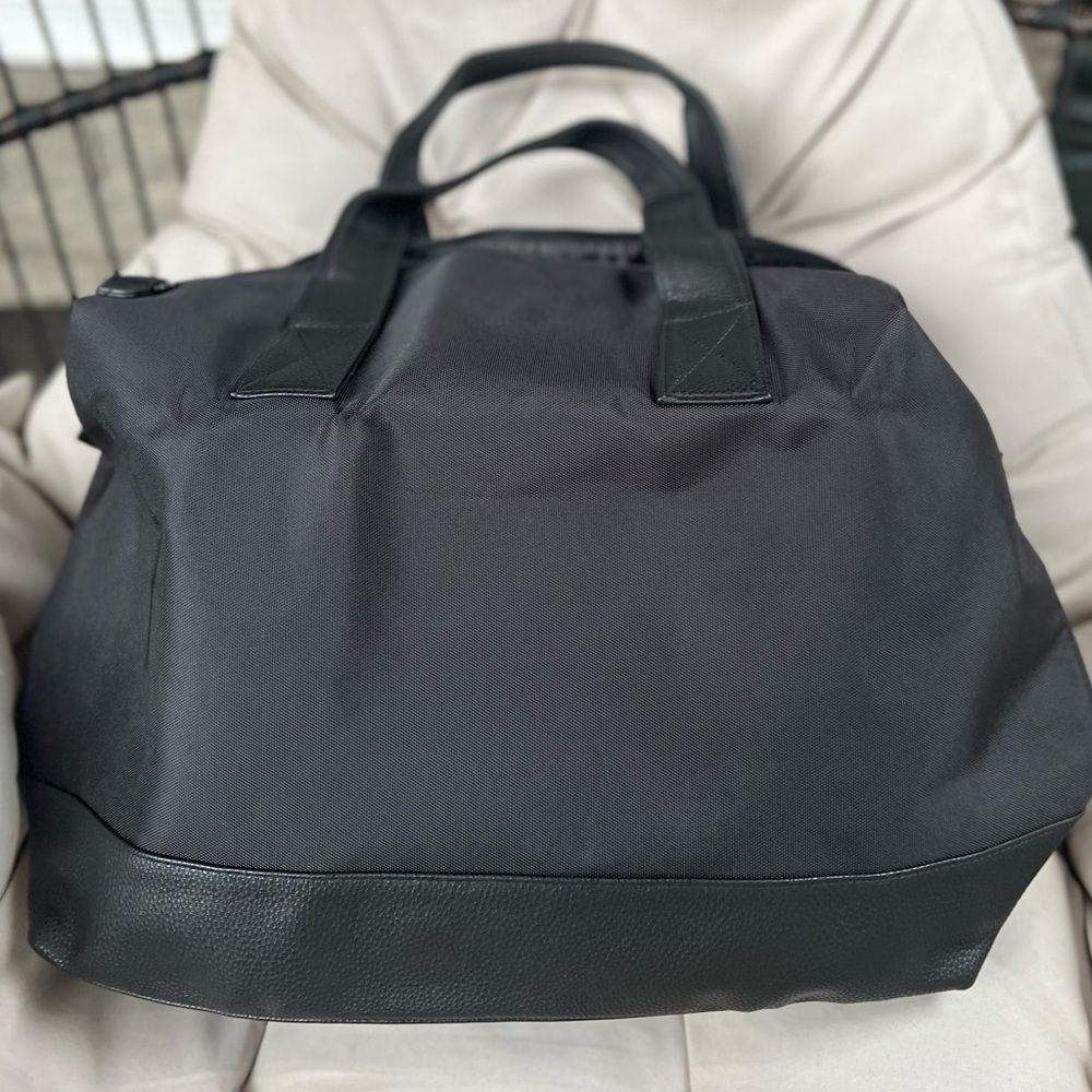 YVES SAINT LAUREN PERFUME BLACK TRAVEL BAG - Picture 2 of 16